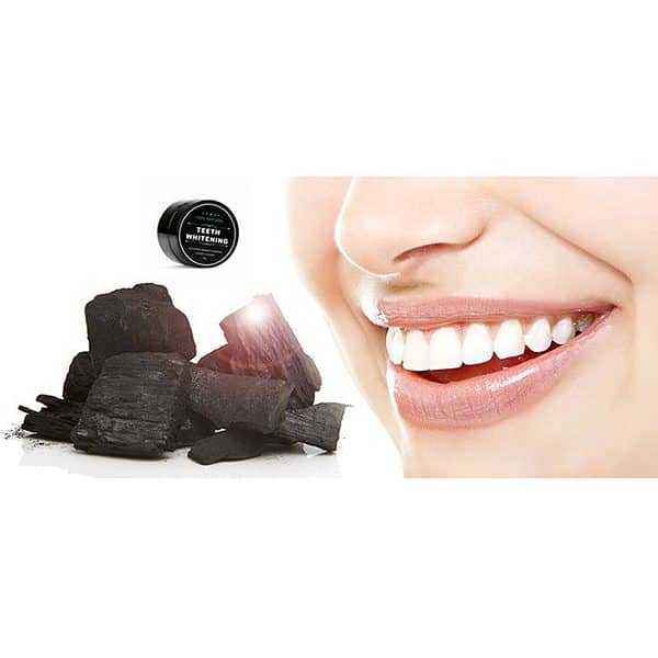 Poudre de charbon pour blanchir les dents