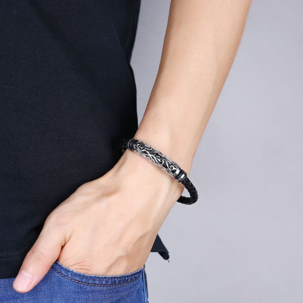 Bracelet en cuir punk – Image 4
